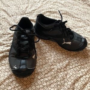 Boys Puma Tennis Shoe